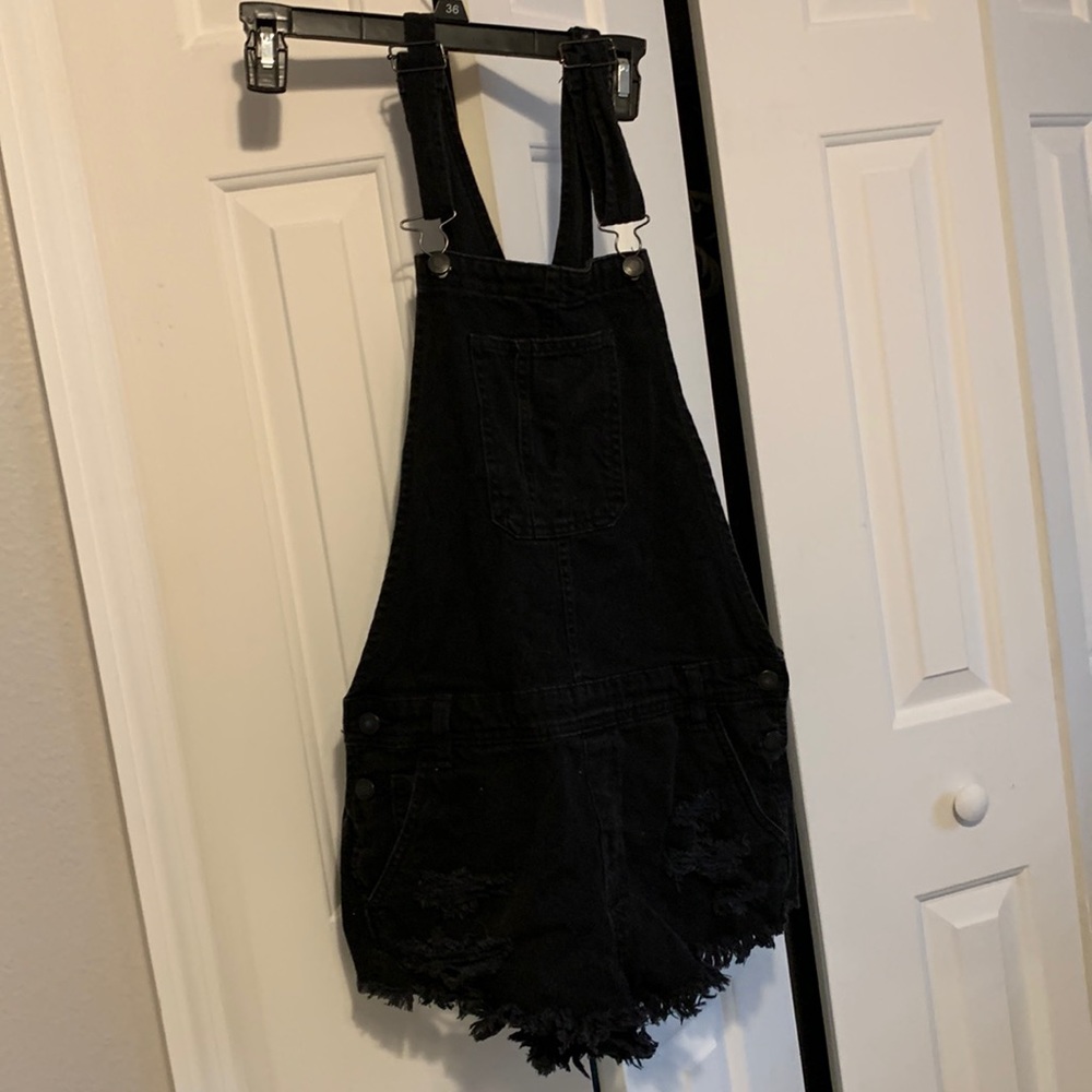 American eagle black size small overall shorts